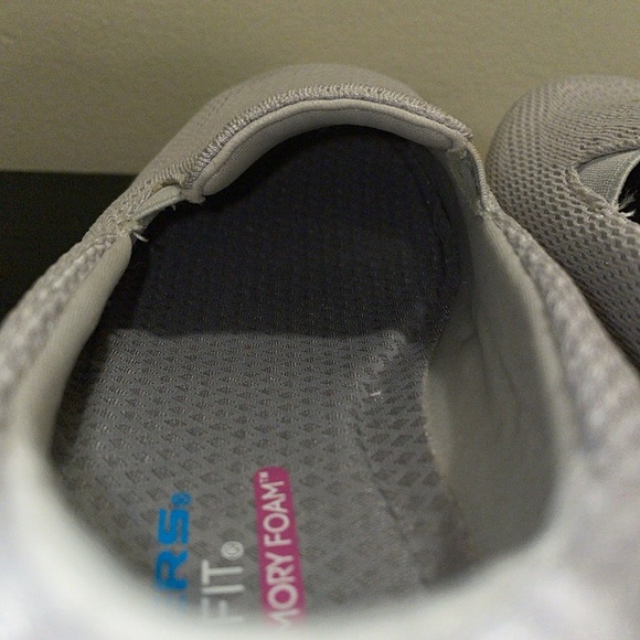 SKECHERS - WOMENS RELAXED FIT: REGGAE FEST - WILLOWS SLIP-ON SHOES.  SIZE. 9.5 - Picture 9 of 11